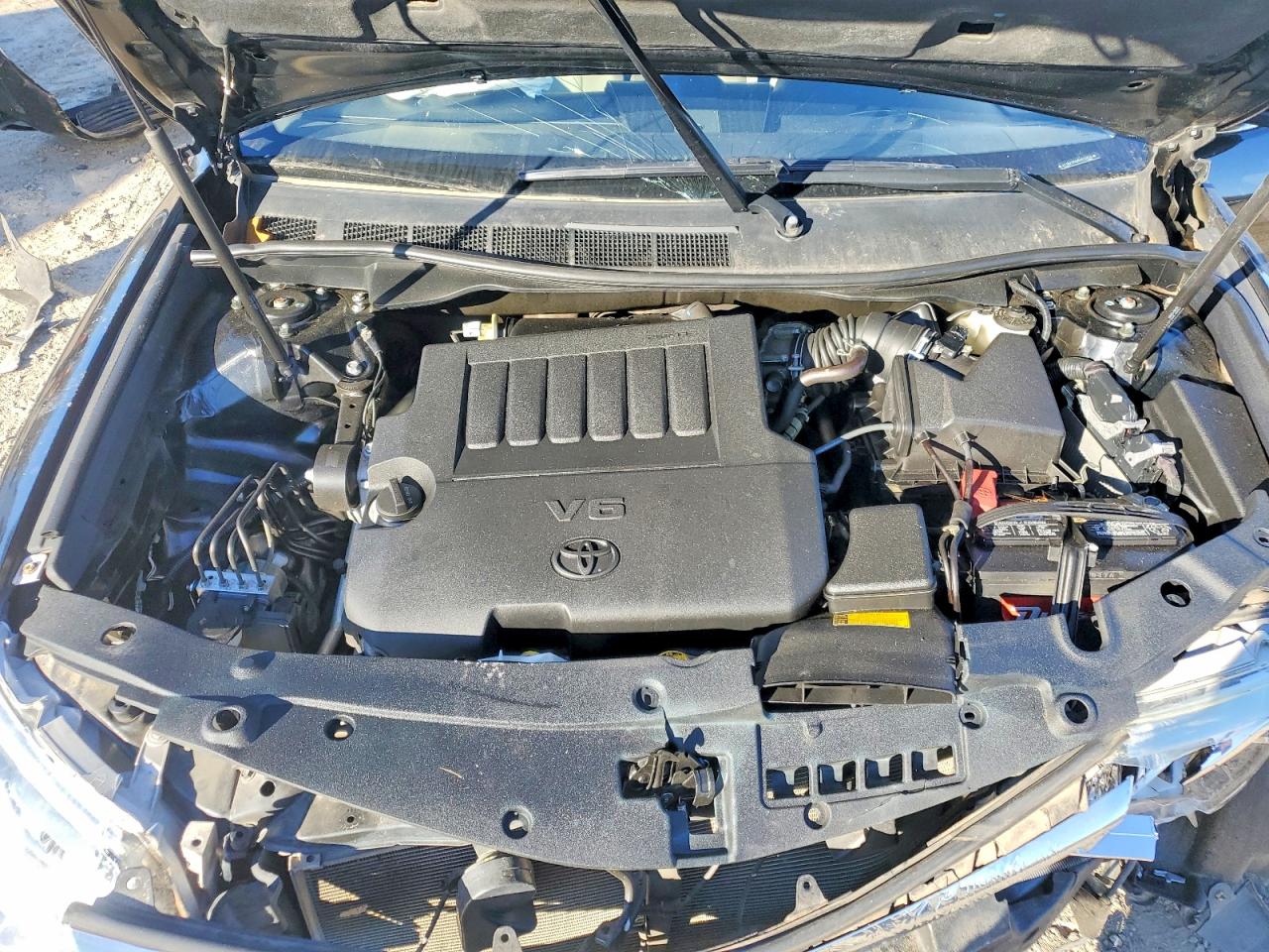 2012 TOYOTA CAMRY SE photo 11
