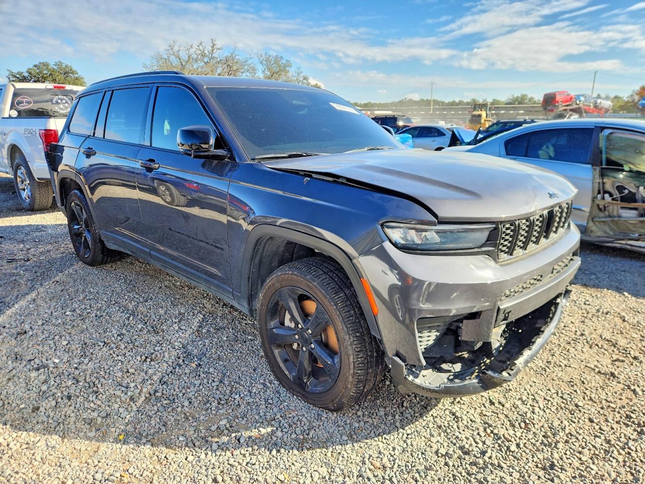 2024 JEEP GRAND CHEROKEE L LAREDO photo 4