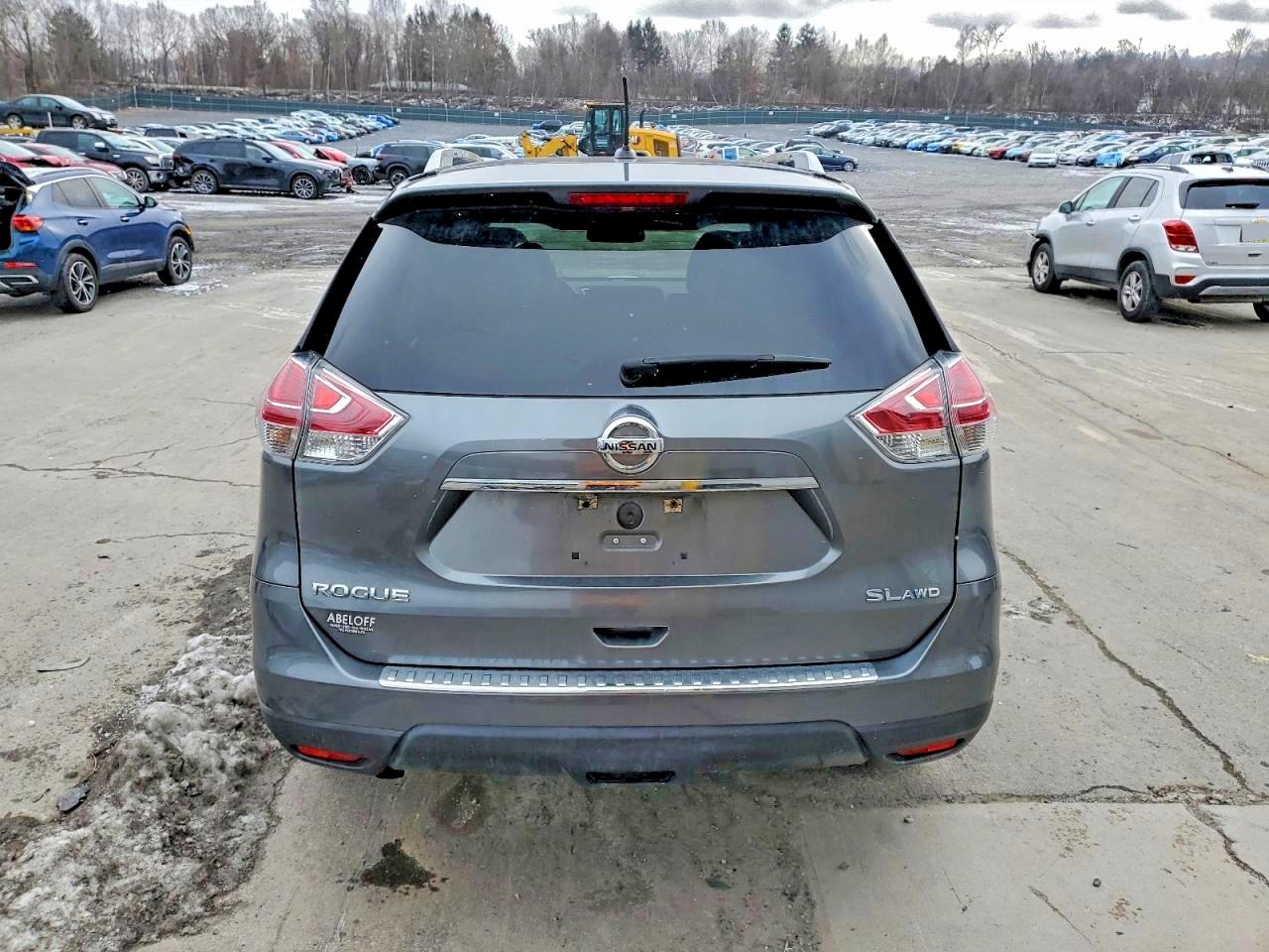 2016 NISSAN ROGUE S photo 6