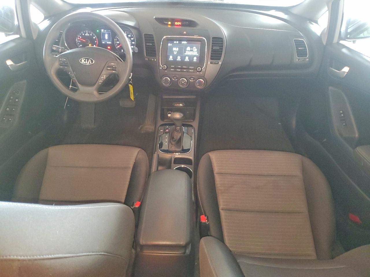 2018 KIA FORTE LX photo 8