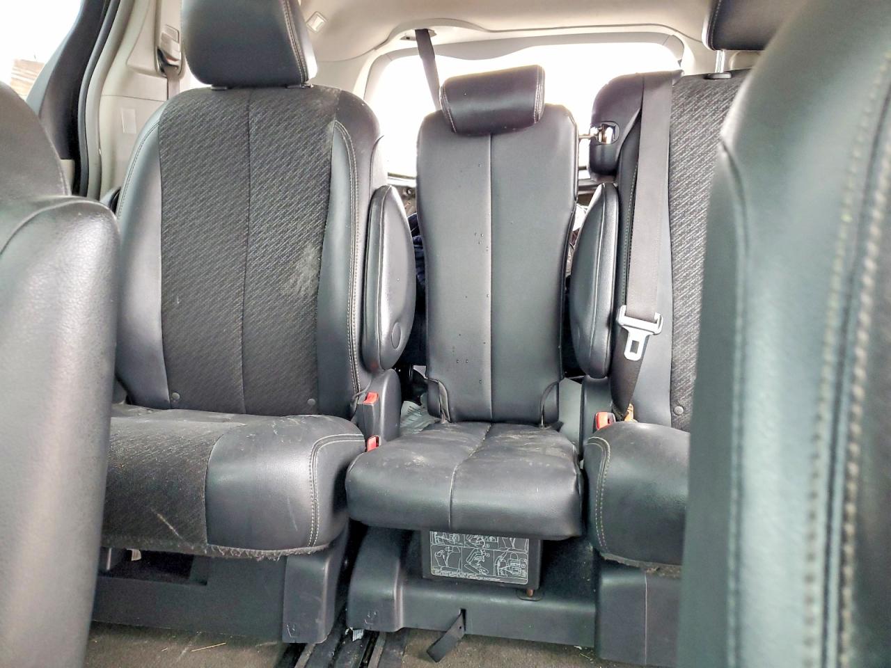 2013 TOYOTA SIENNA SPORT photo 19