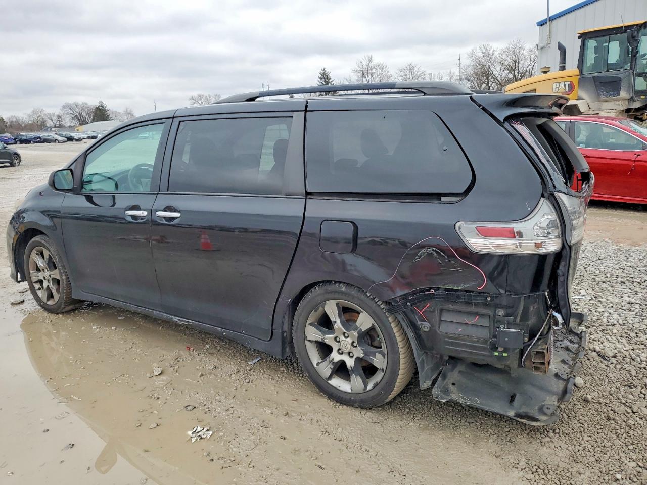 2013 TOYOTA SIENNA SPORT photo 3