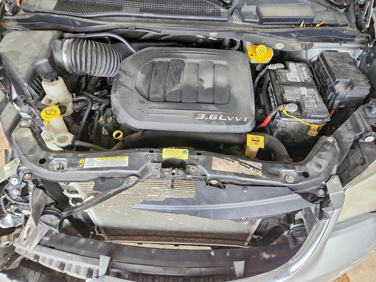 2013 CHRYSLER TOWN & COUNTRY TOURING L photo 12