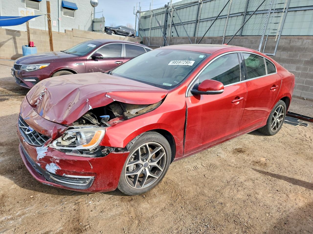 2015 VOLVO S60