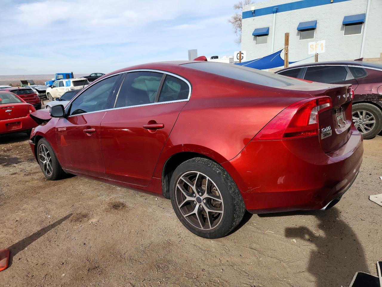2015 VOLVO S60 PREMIER photo 2