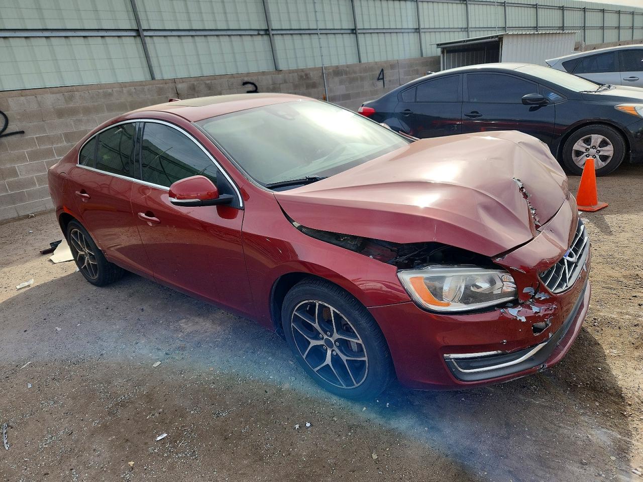 2015 VOLVO S60 PREMIER photo 4