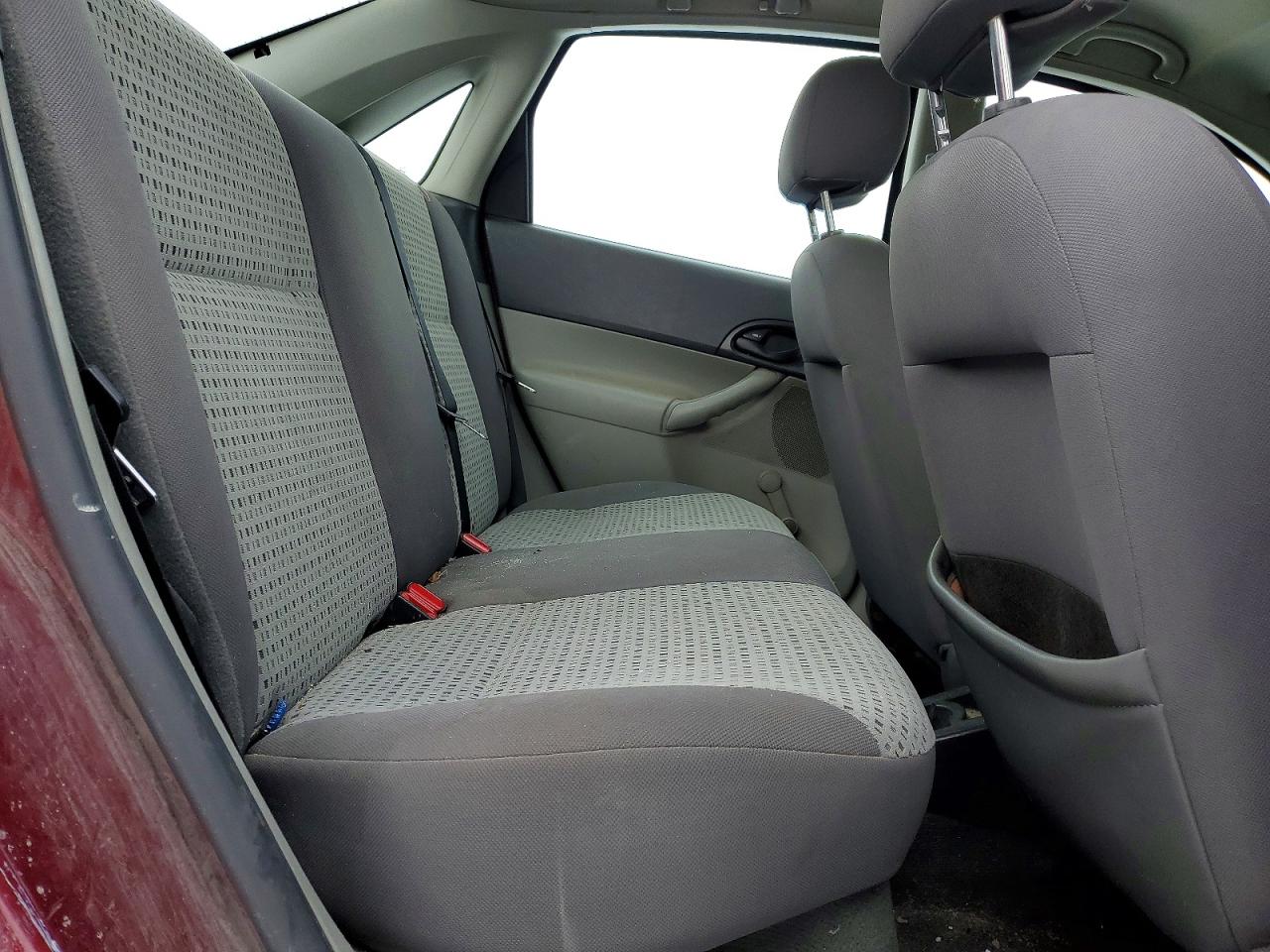 2007 FORD FOCUS ZX4 photo 10