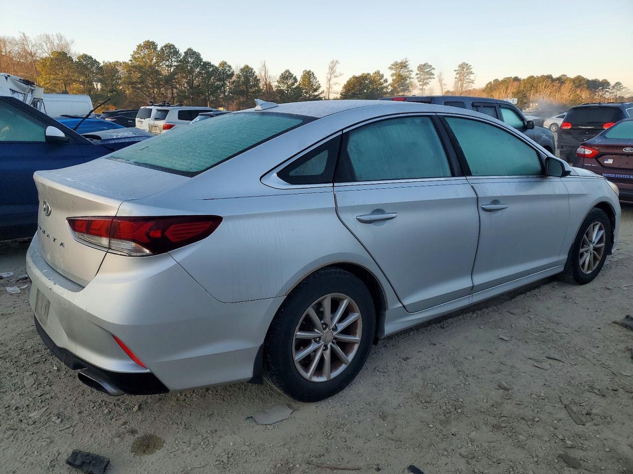 2018 HYUNDAI SONATA SE photo 3