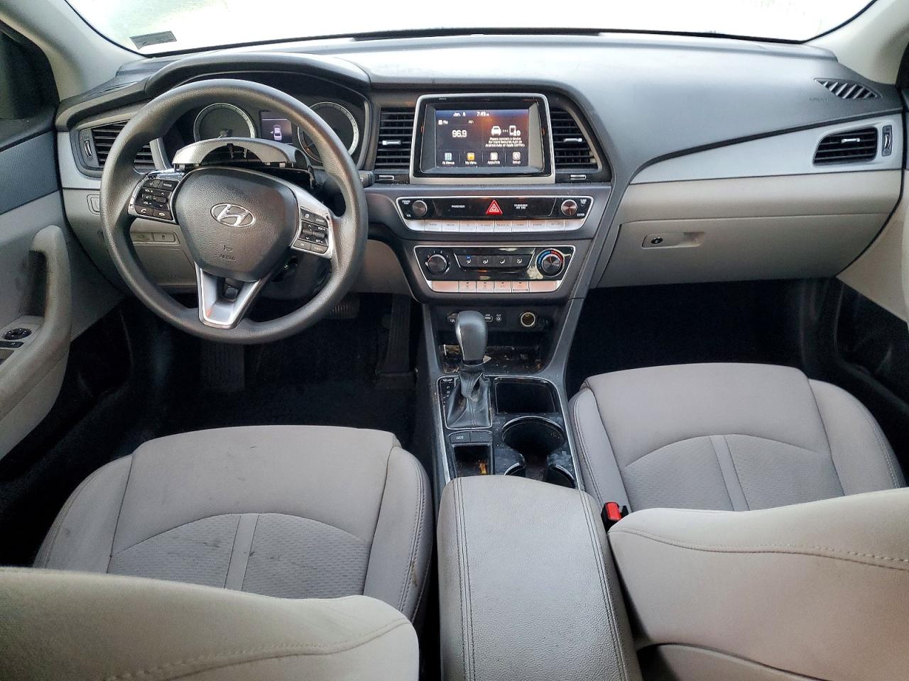 2018 HYUNDAI SONATA SE photo 8