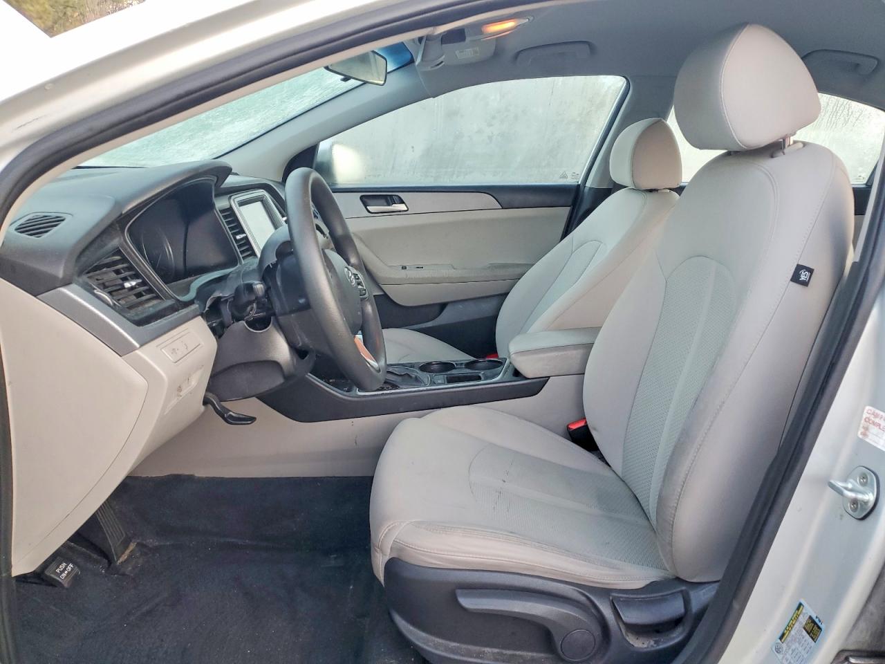 2018 HYUNDAI SONATA SE photo 7