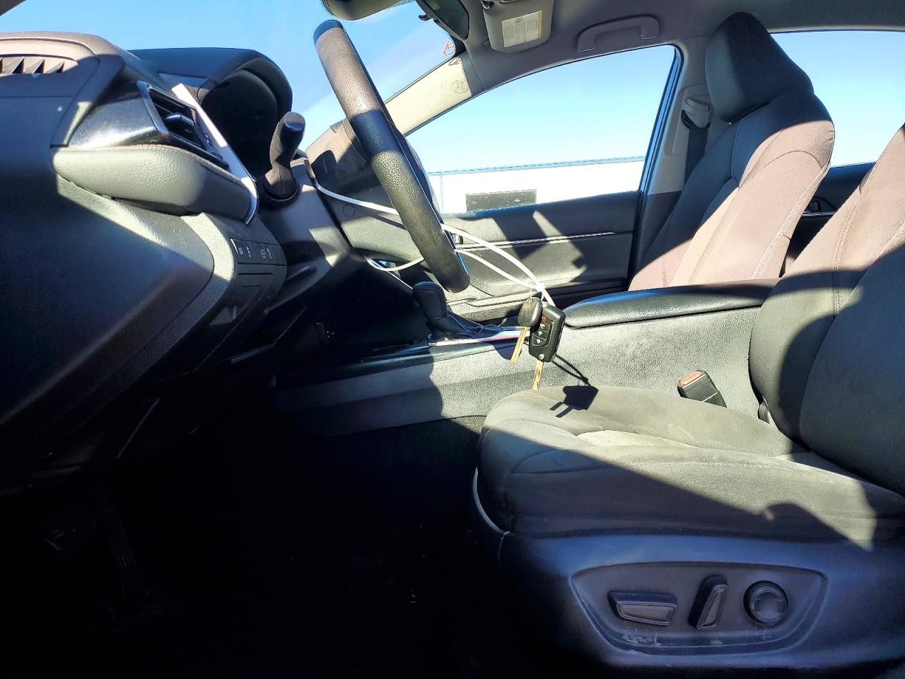 2019 TOYOTA CAMRY L photo 7
