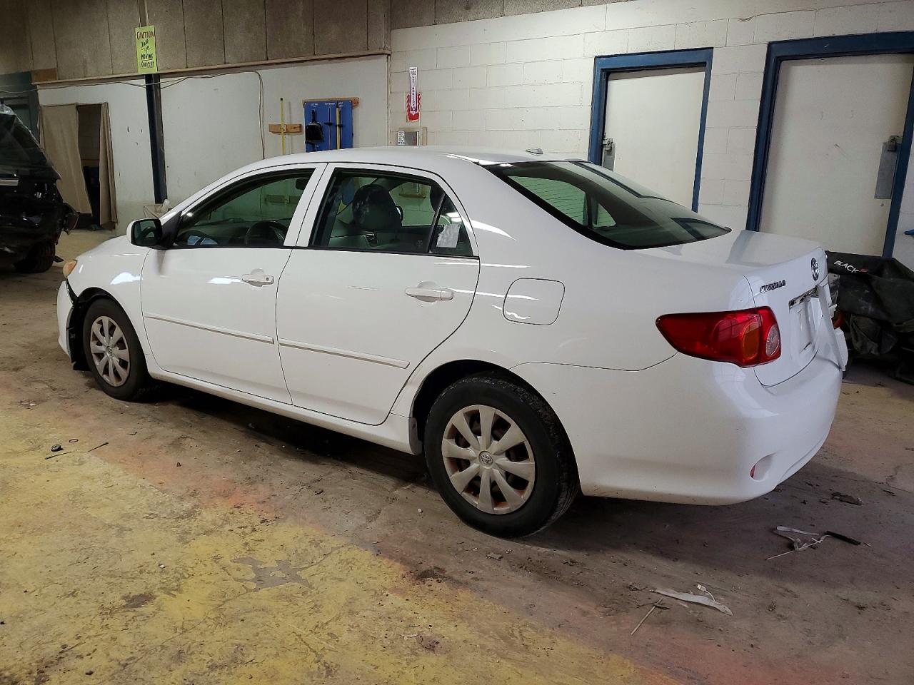 2009 TOYOTA COROLLA BASE photo 3