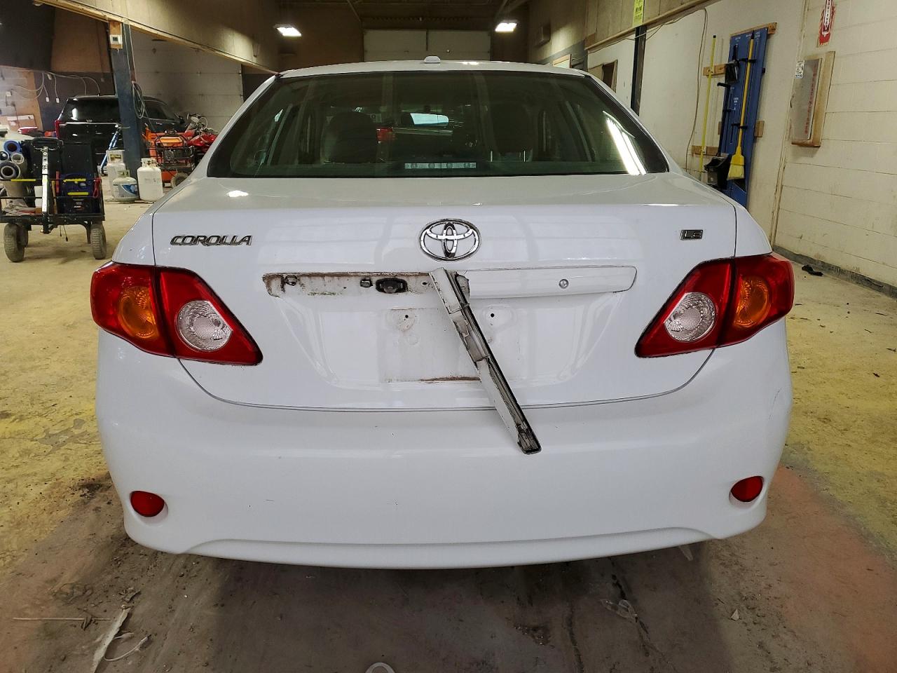 2009 TOYOTA COROLLA BASE photo 11