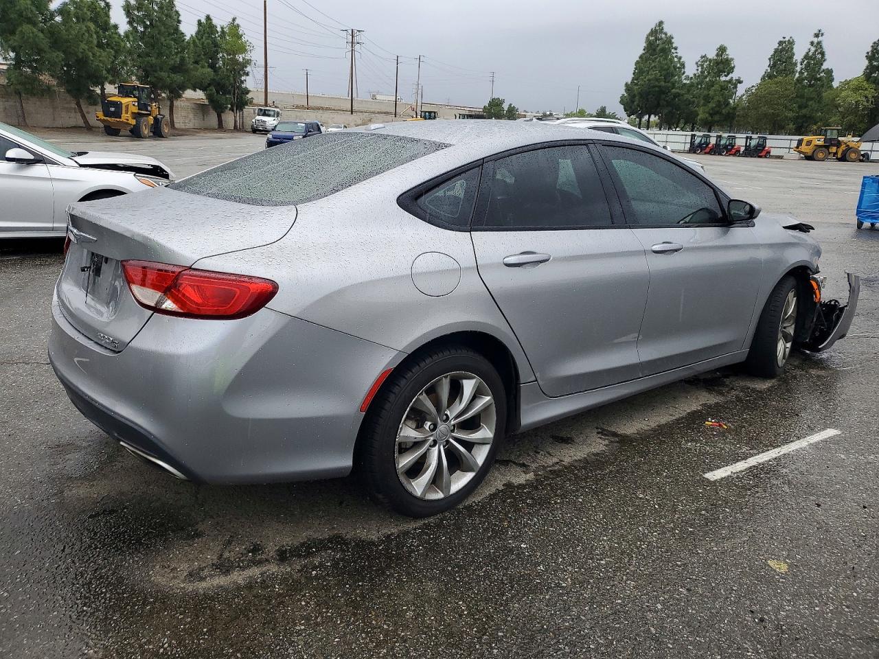 2015 CHRYSLER 200 S photo 3