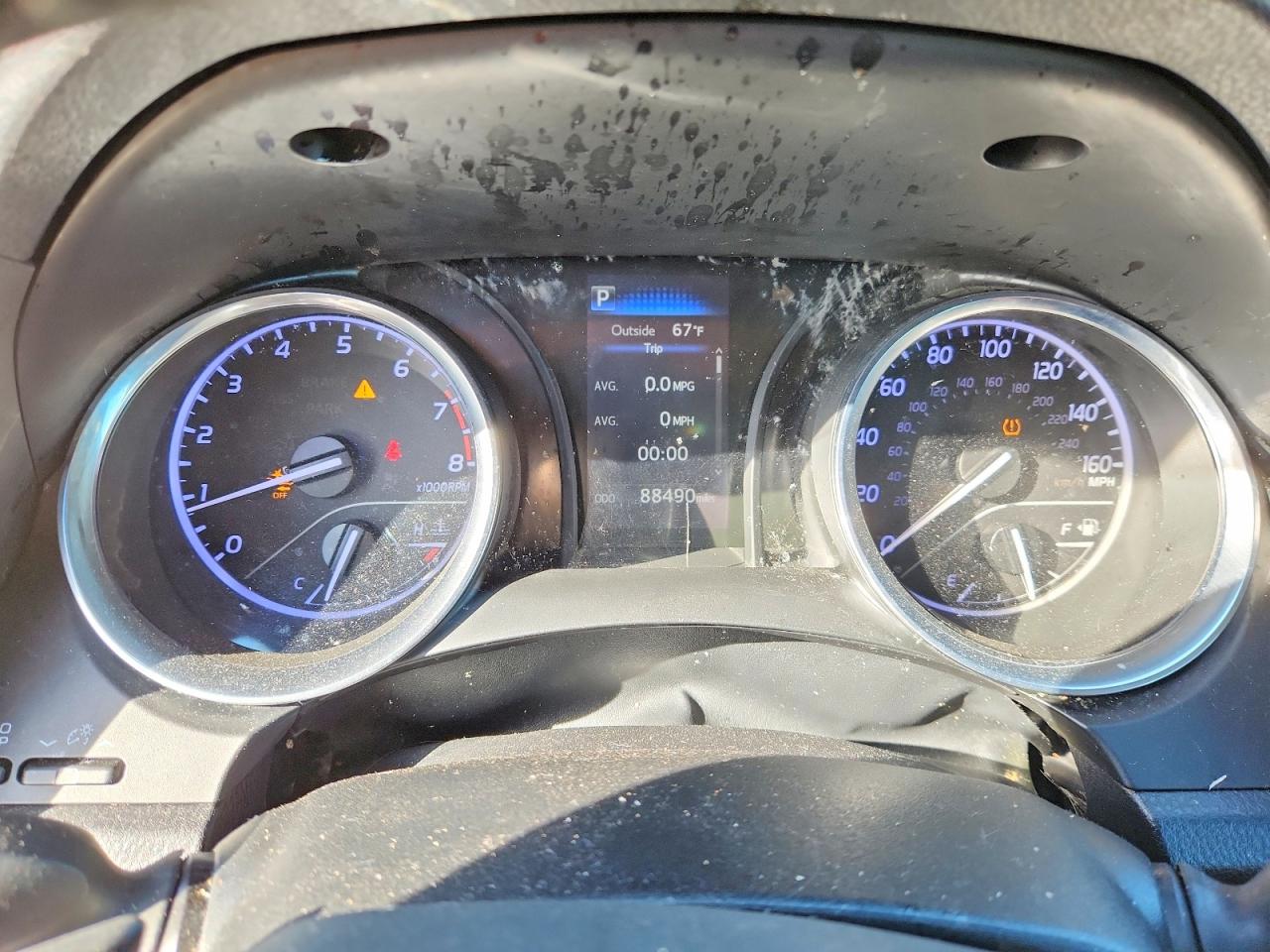 2018 TOYOTA CAMRY photo 9