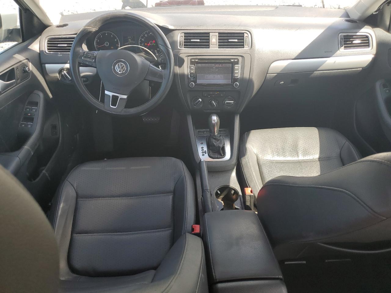 2013 VOLKSWAGEN JETTA SE photo 8
