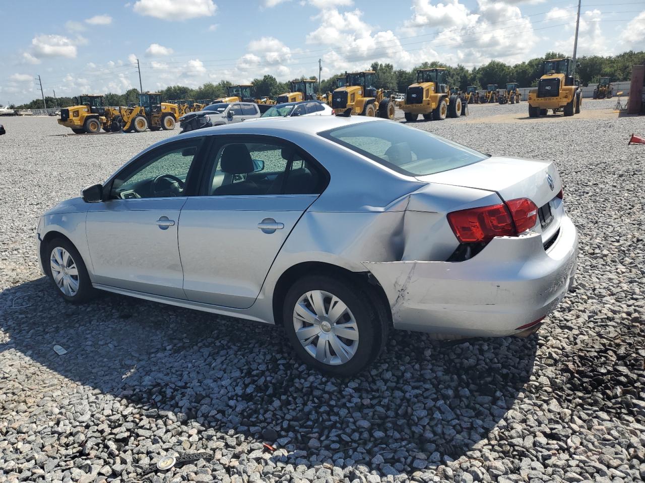 2013 VOLKSWAGEN JETTA SE photo 2