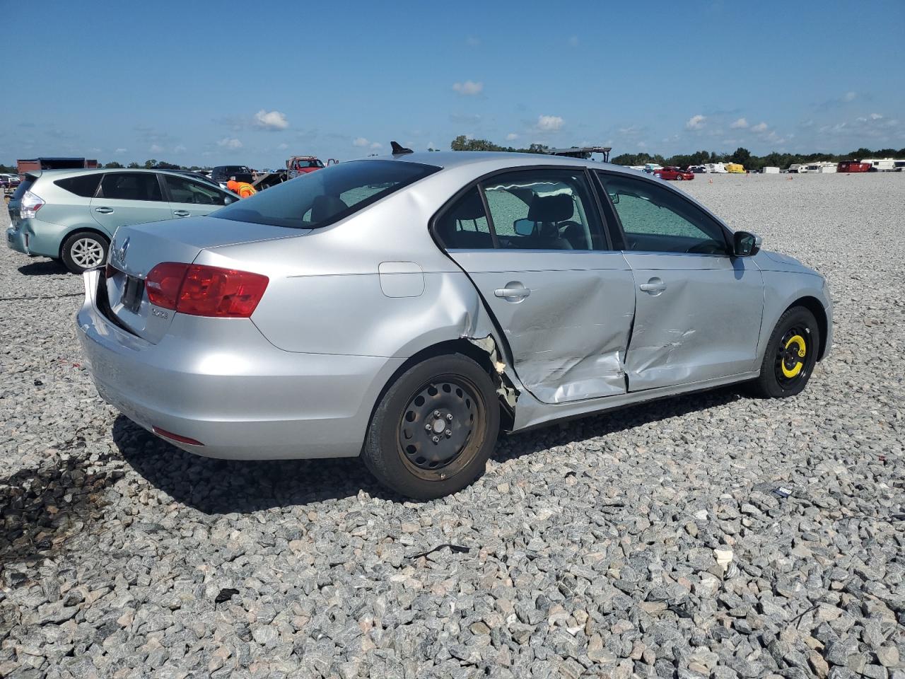2013 VOLKSWAGEN JETTA SE photo 3