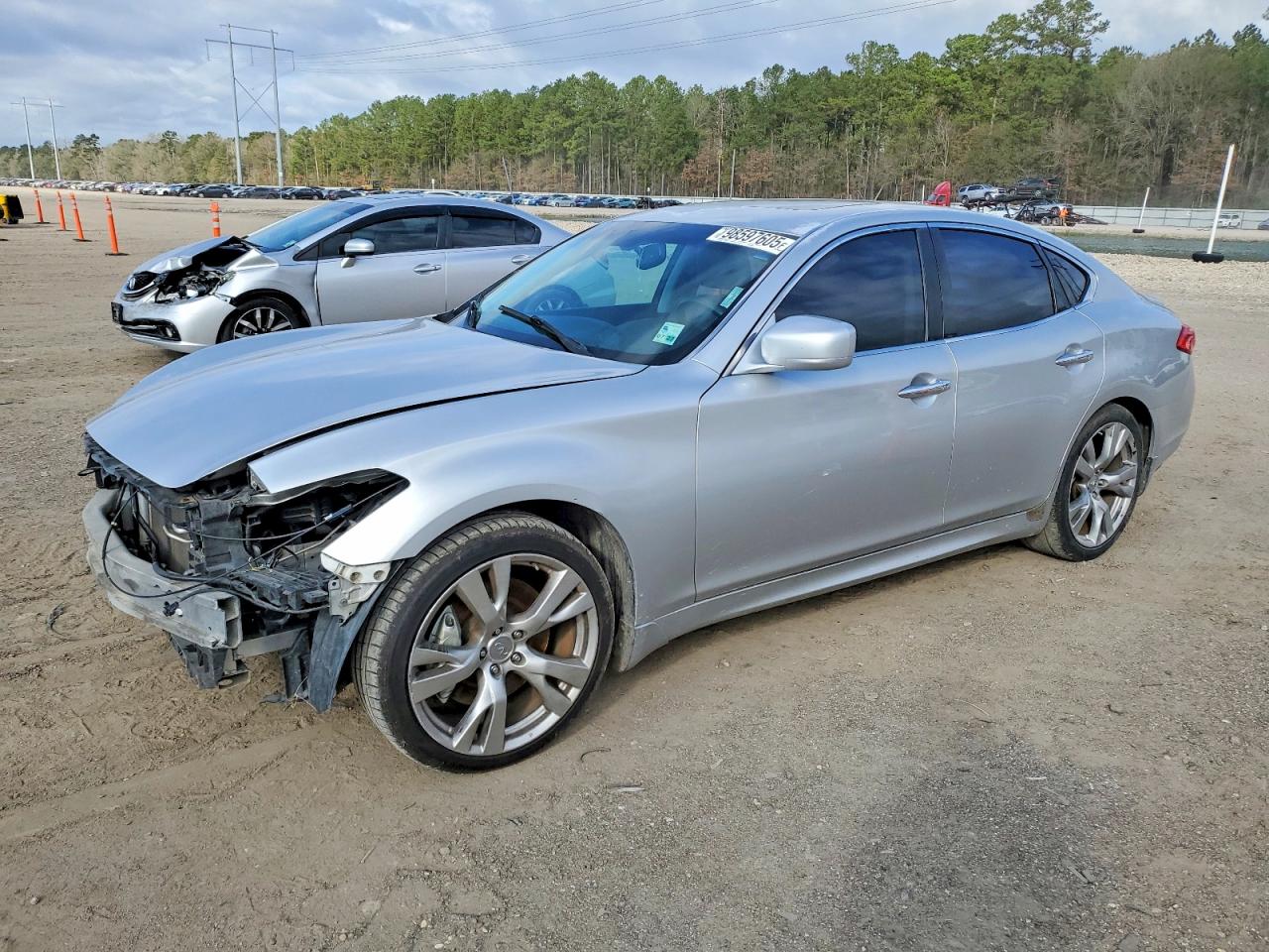 2011 INFINITI M37