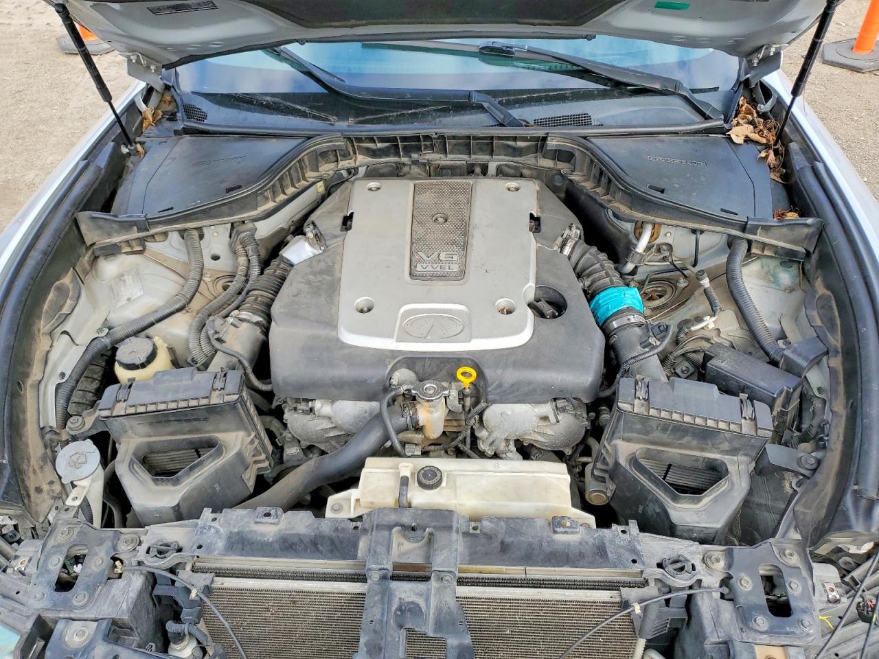 2011 INFINITI M37 photo 11