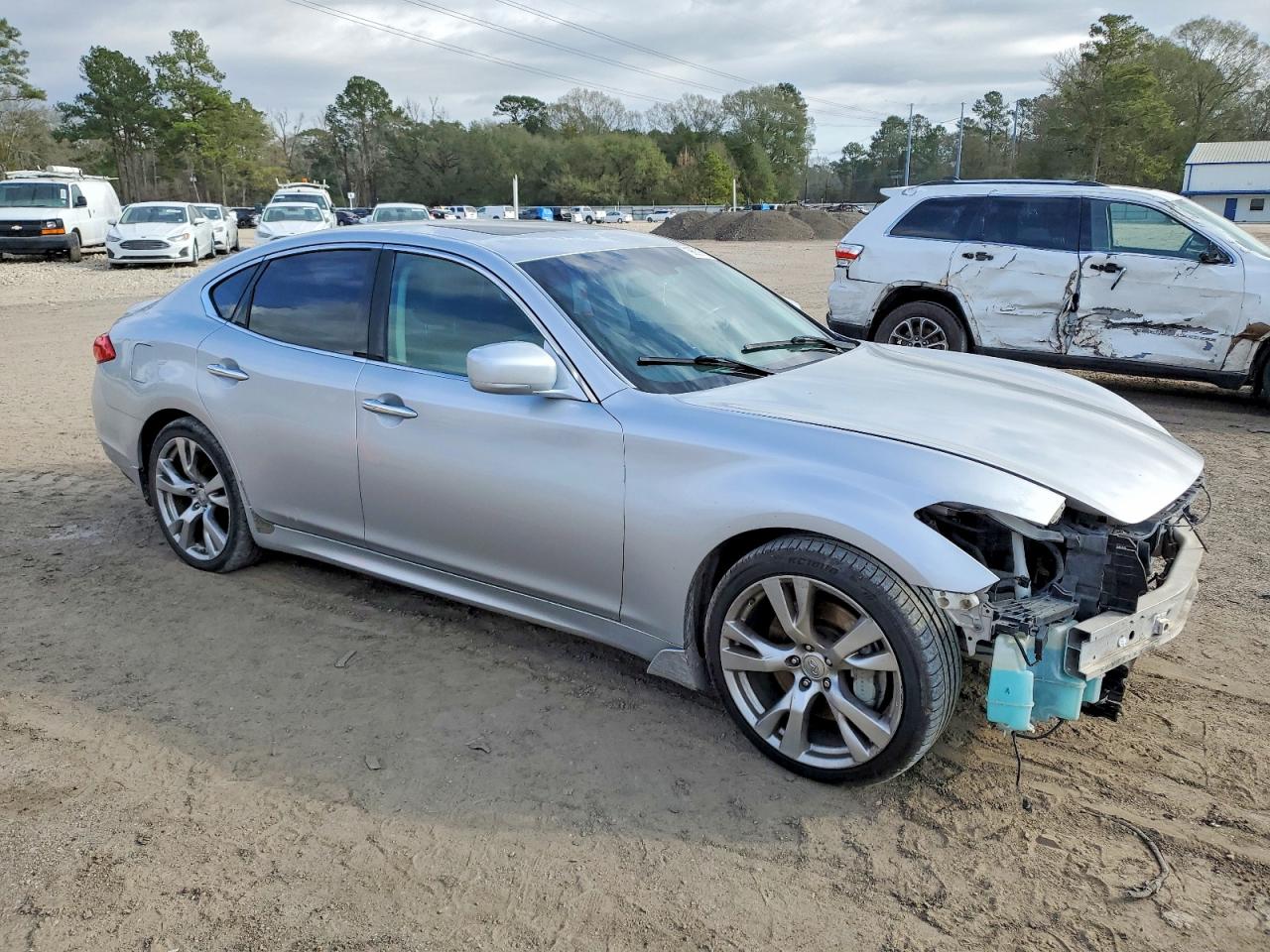 2011 INFINITI M37 photo 4