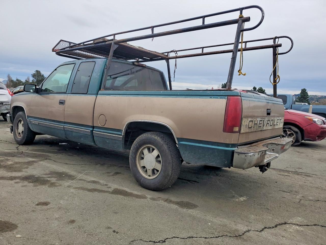 1996 CHEVROLET GMT-400 C1500 photo 2