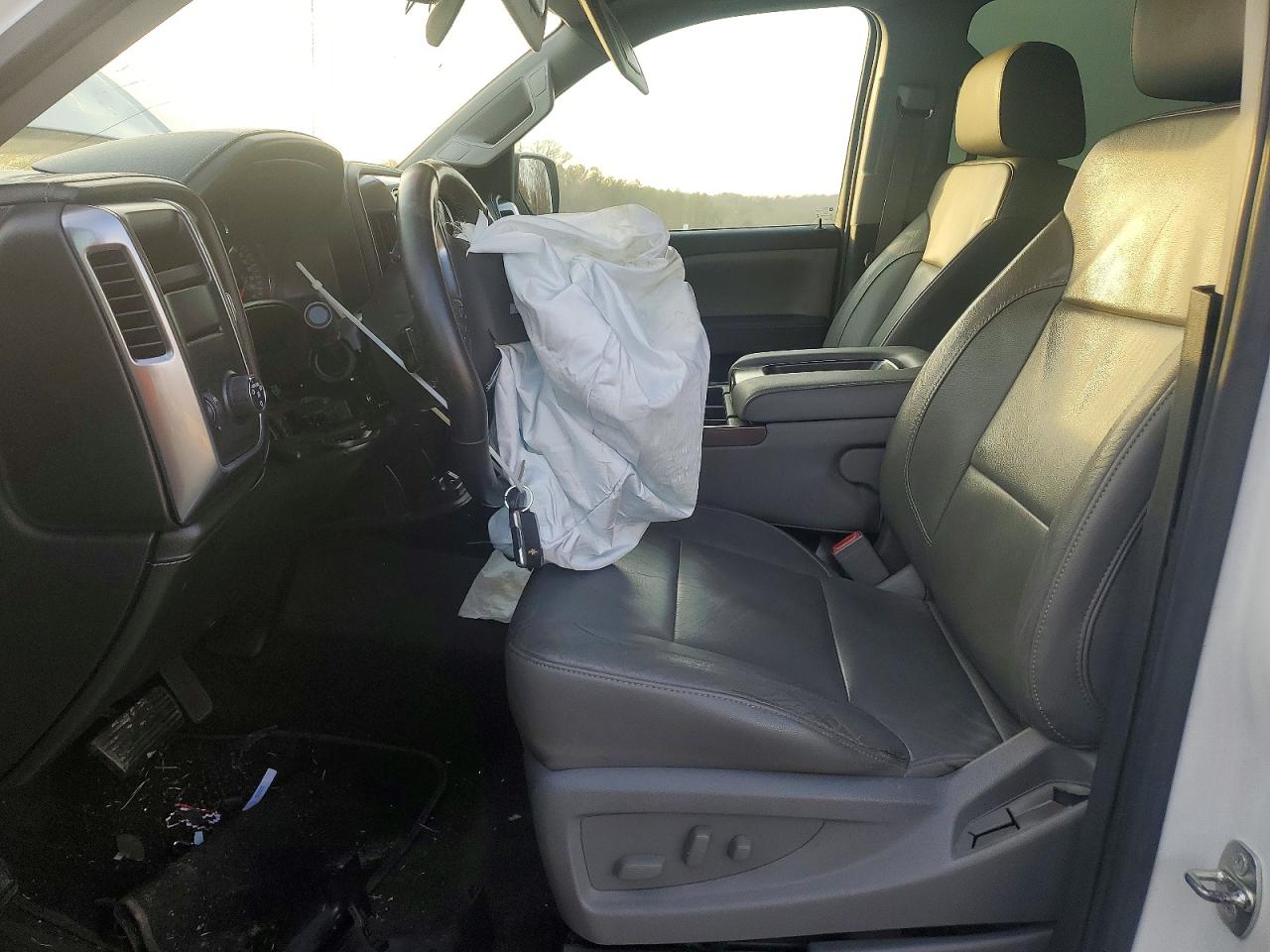 2016 CHEVROLET SILVERADO C1500 LTZ photo 7