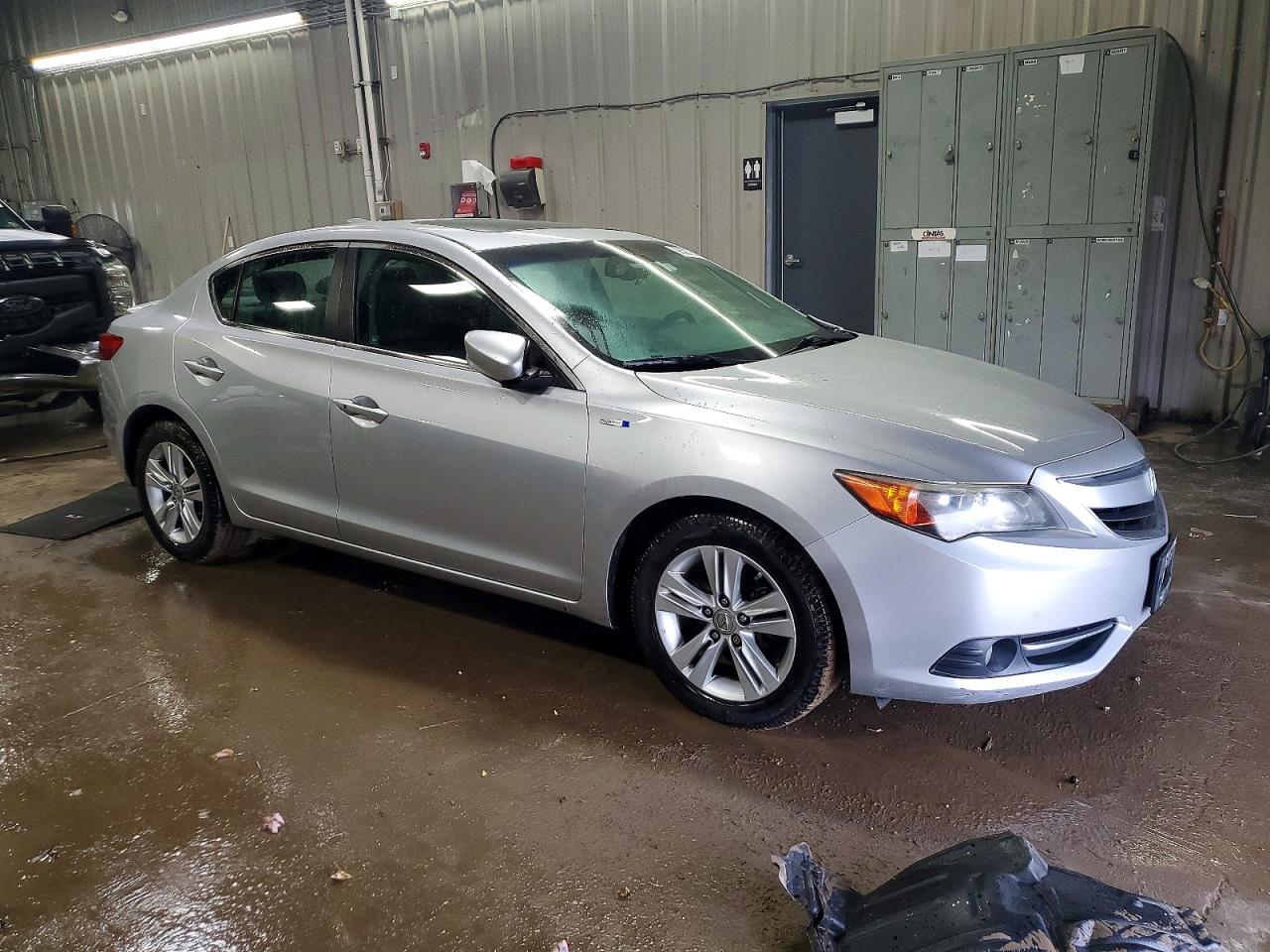 2013 ACURA ILX HYBRID TECH photo 4
