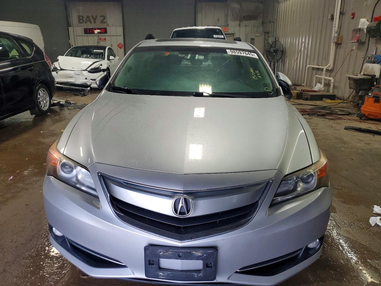 2013 ACURA ILX HYBRID TECH photo 5
