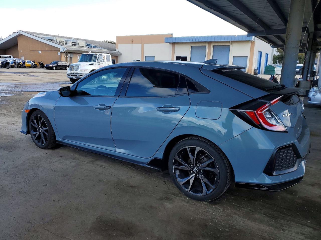 2017 HONDA CIVIC SPORT TOURING photo 2