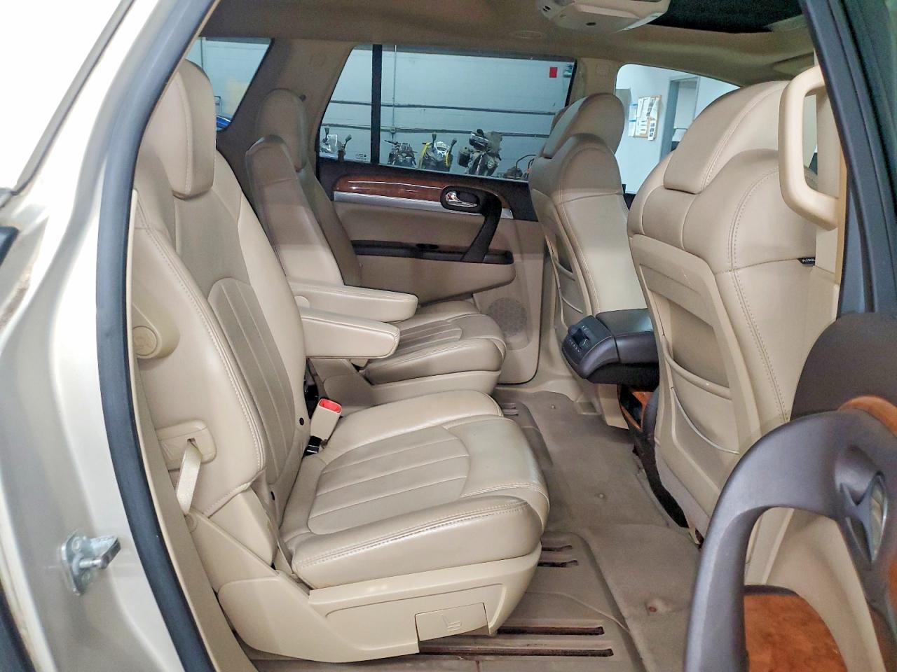 2008 BUICK ENCLAVE CXL photo 11