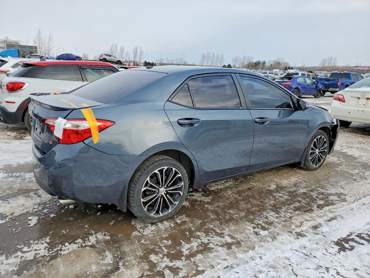2014 TOYOTA COROLLA L photo 3