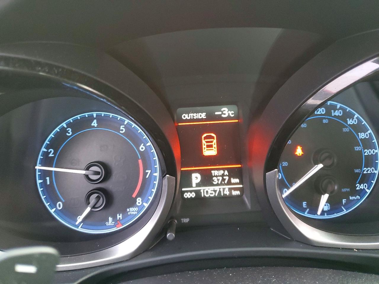 2014 TOYOTA COROLLA L photo 9