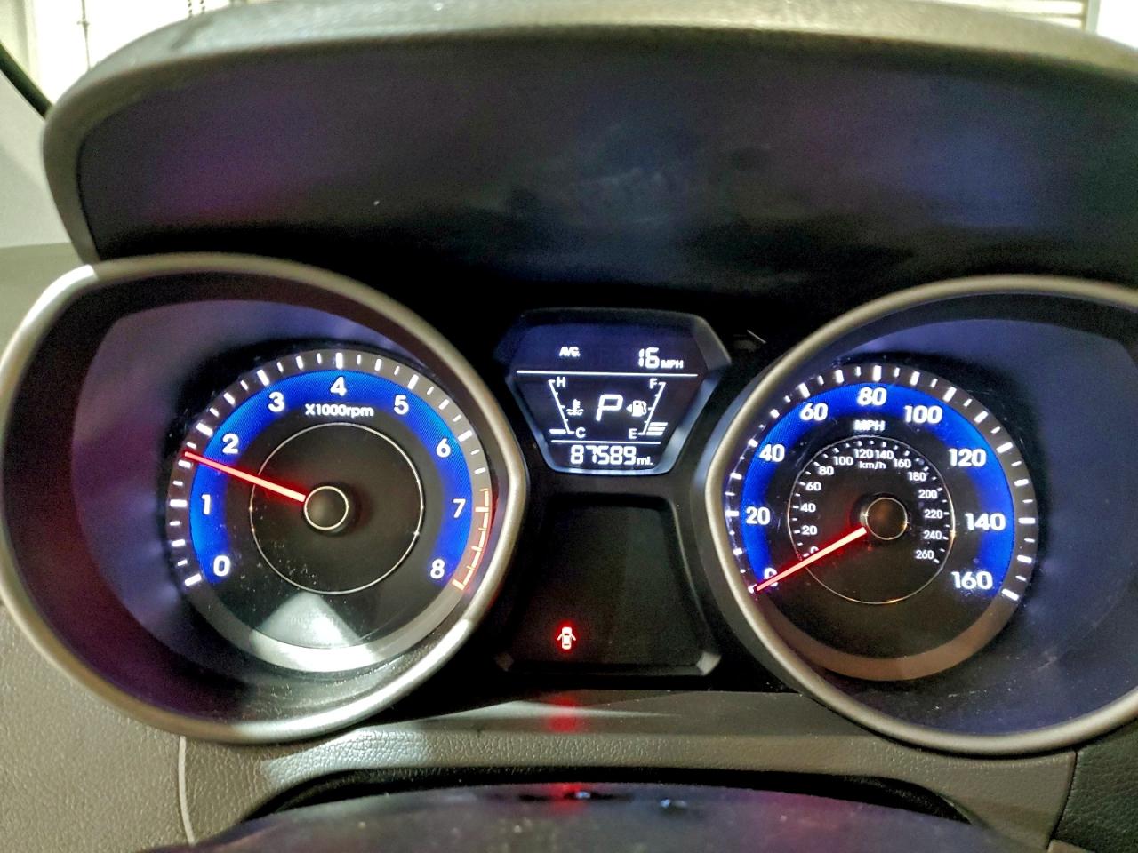 2016 HYUNDAI ELANTRA SE photo 9