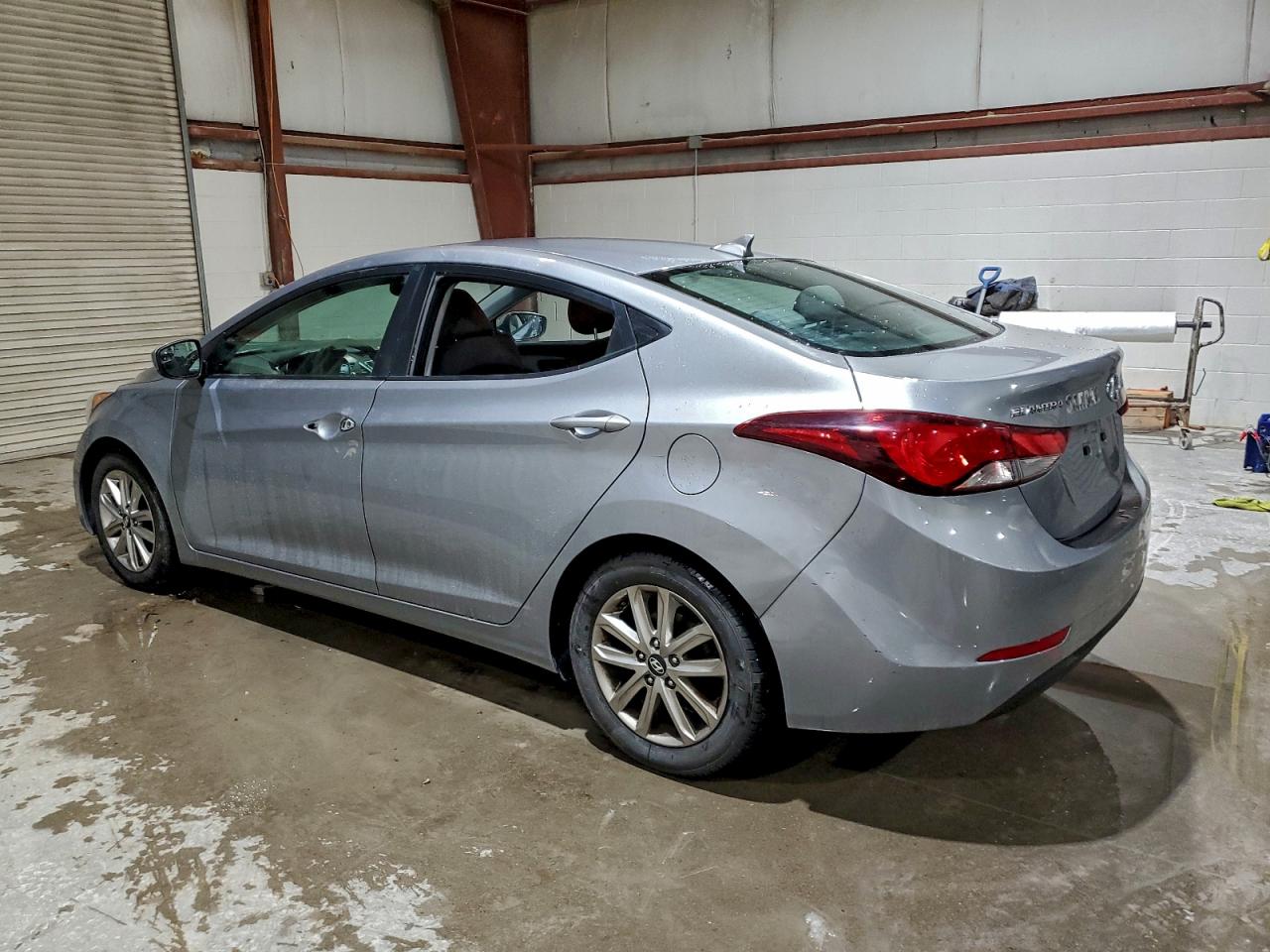 2016 HYUNDAI ELANTRA SE photo 2