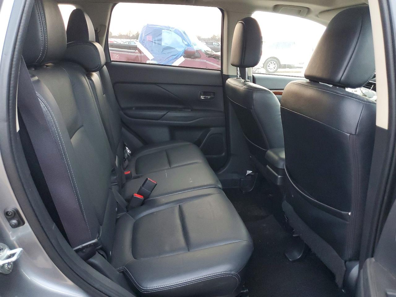 2014 MITSUBISHI OUTLANDER SE photo 11