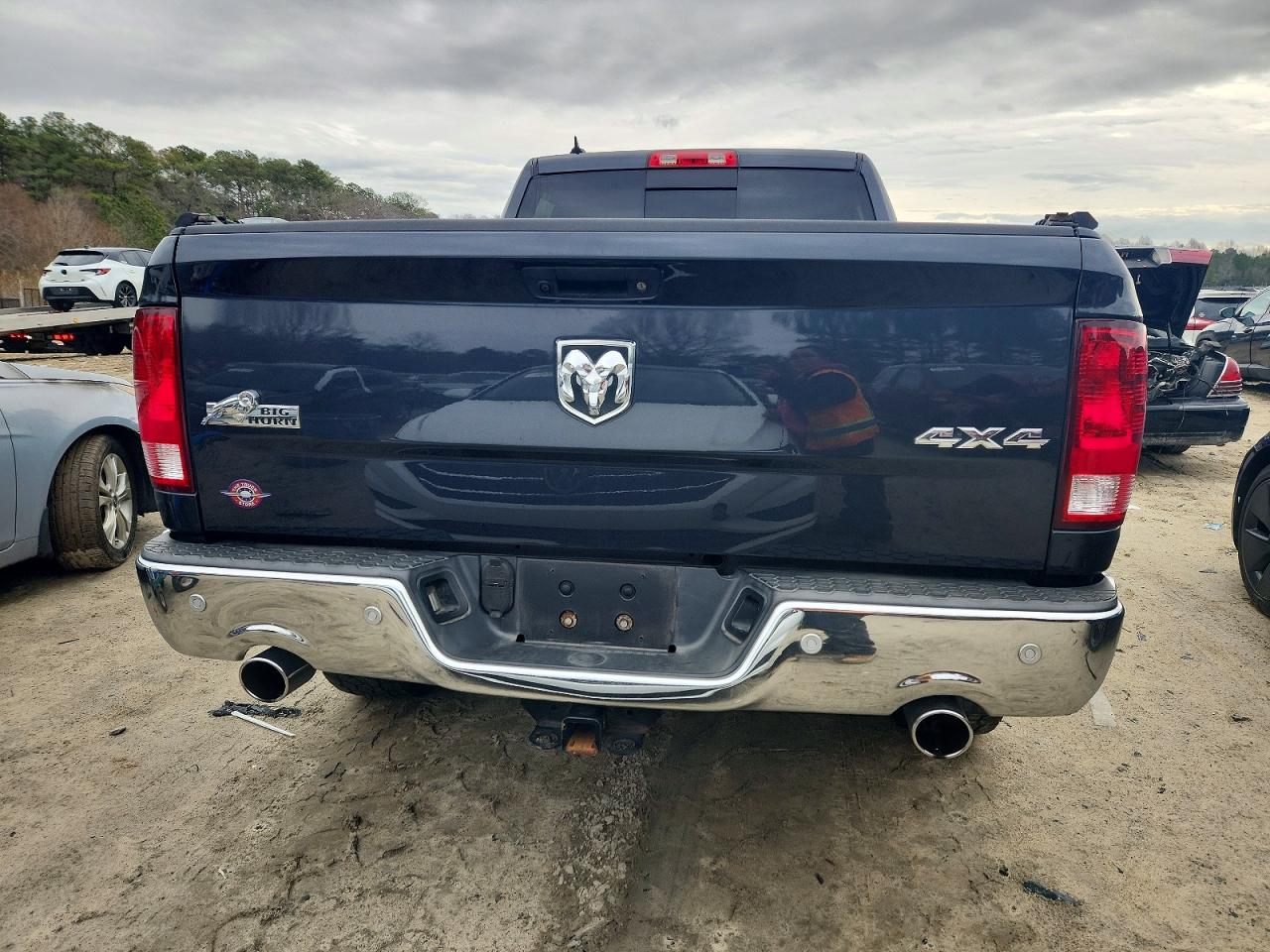 2017 RAM 1500 SLT photo 6