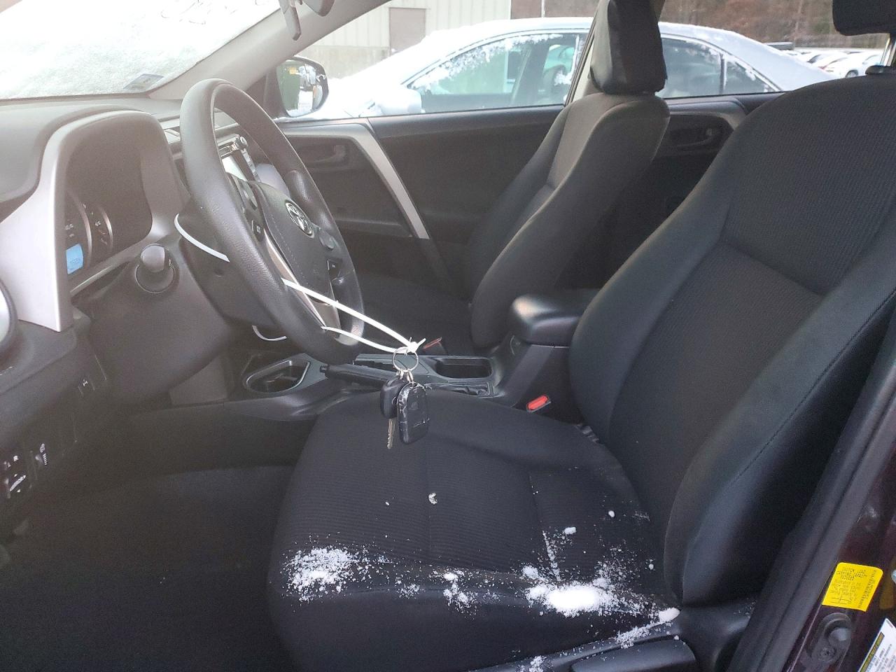 2016 TOYOTA RAV4 LE photo 7