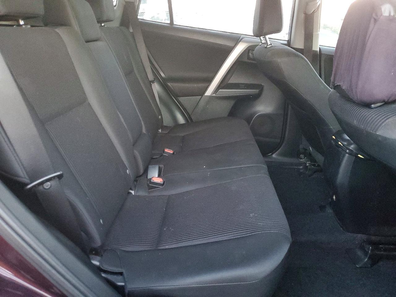 2016 TOYOTA RAV4 LE photo 10