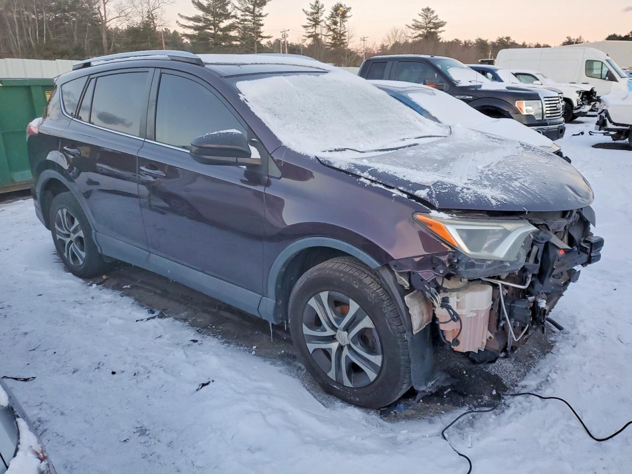 2016 TOYOTA RAV4 LE photo 4