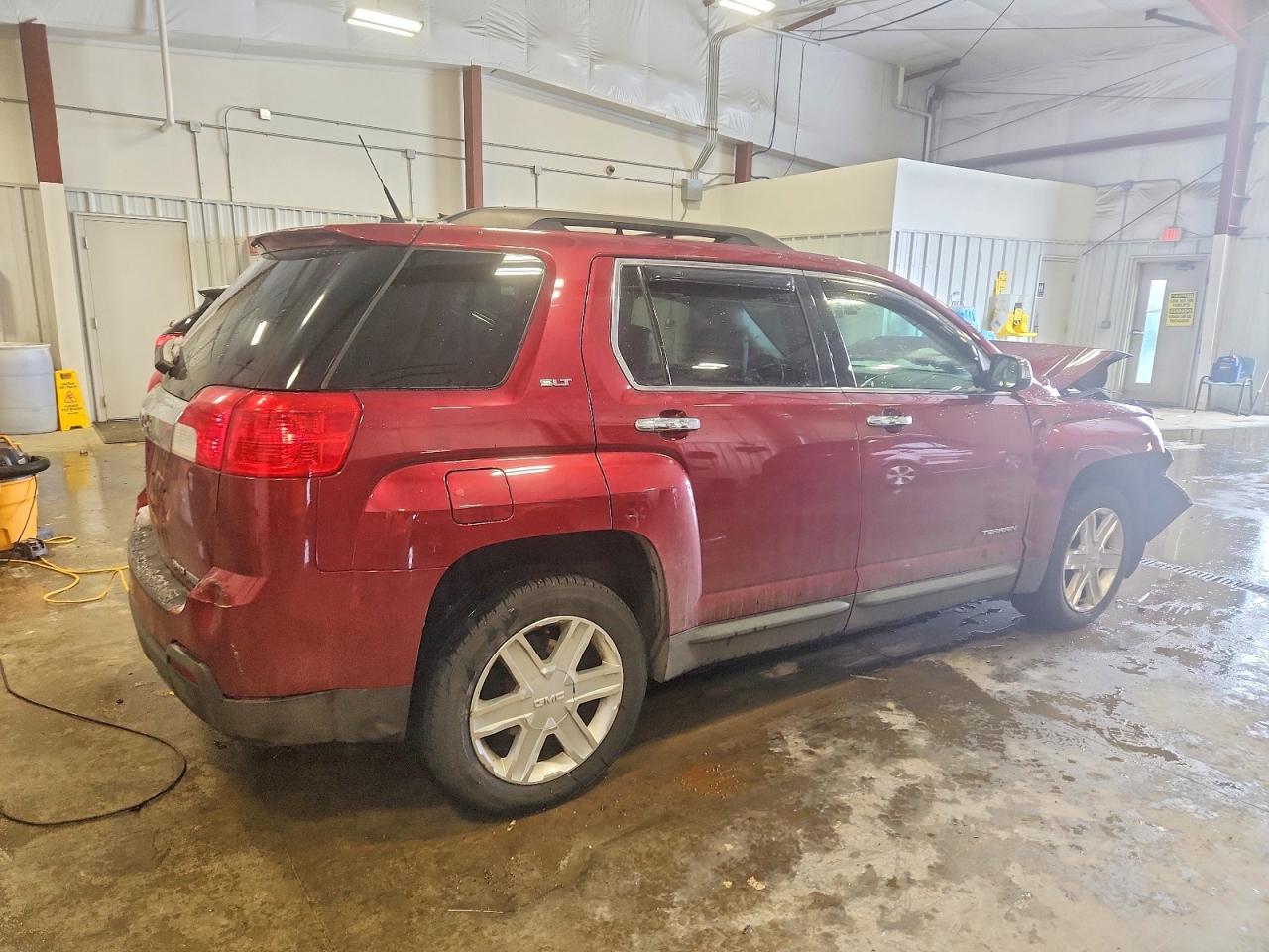 2012 GMC TERRAIN SLT photo 3