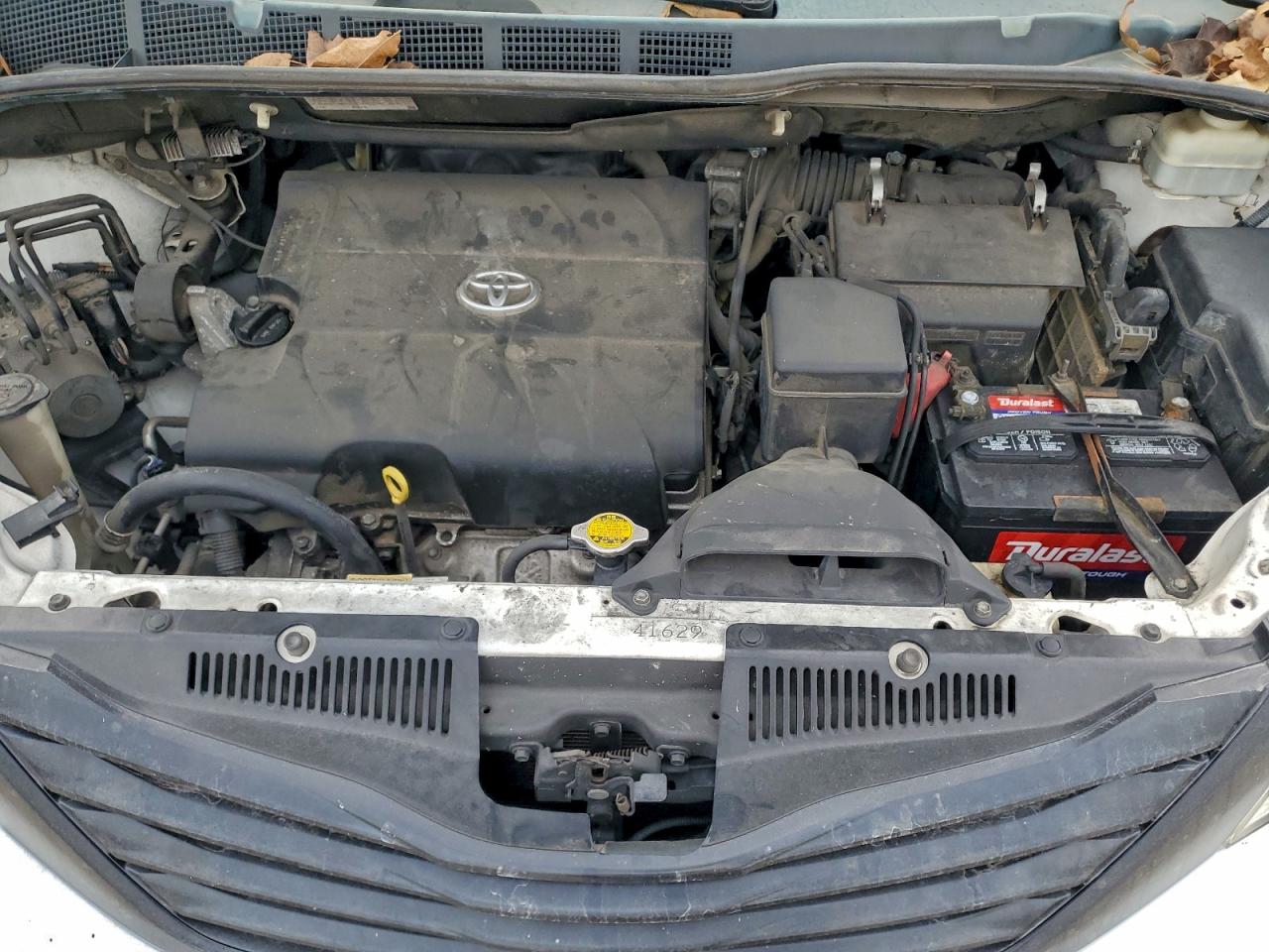 2013 TOYOTA SIENNA photo 12