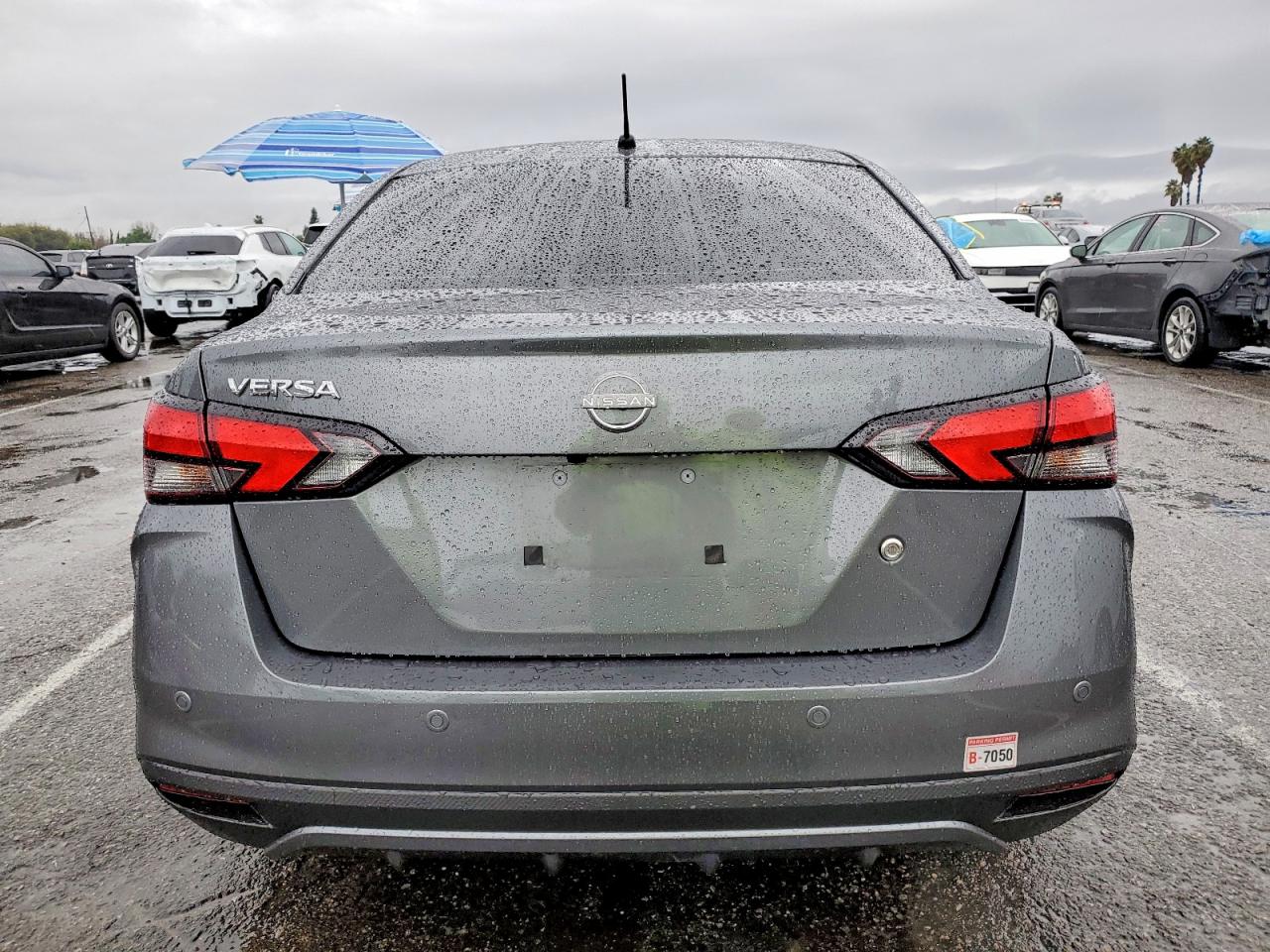 2025 NISSAN VERSA S photo 6