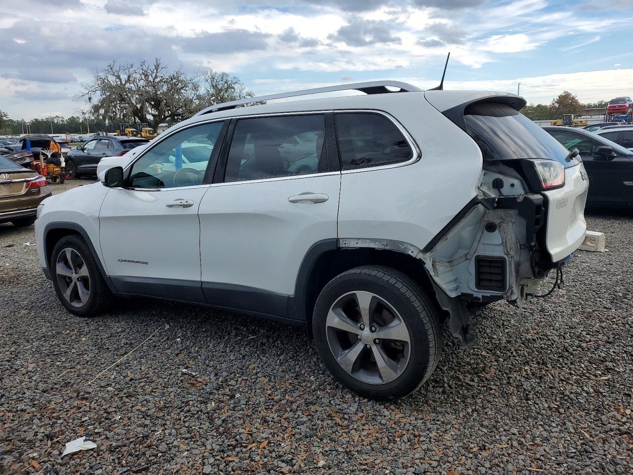 2019 JEEP CHEROKEE LIMITED photo 2