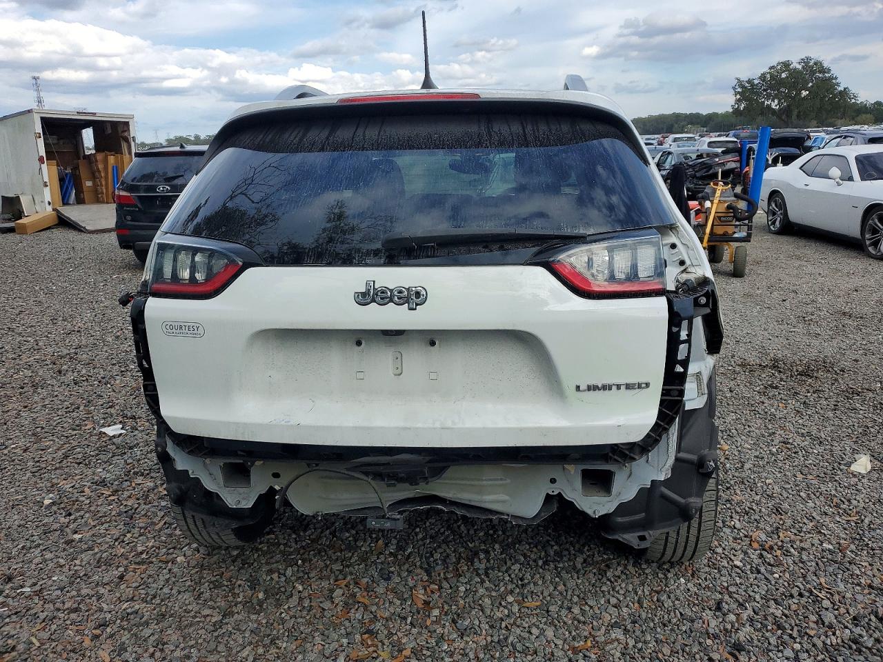 2019 JEEP CHEROKEE LIMITED photo 6