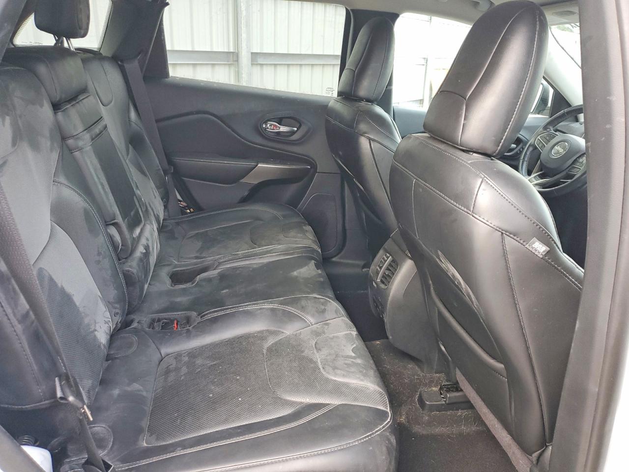 2019 JEEP CHEROKEE LIMITED photo 11