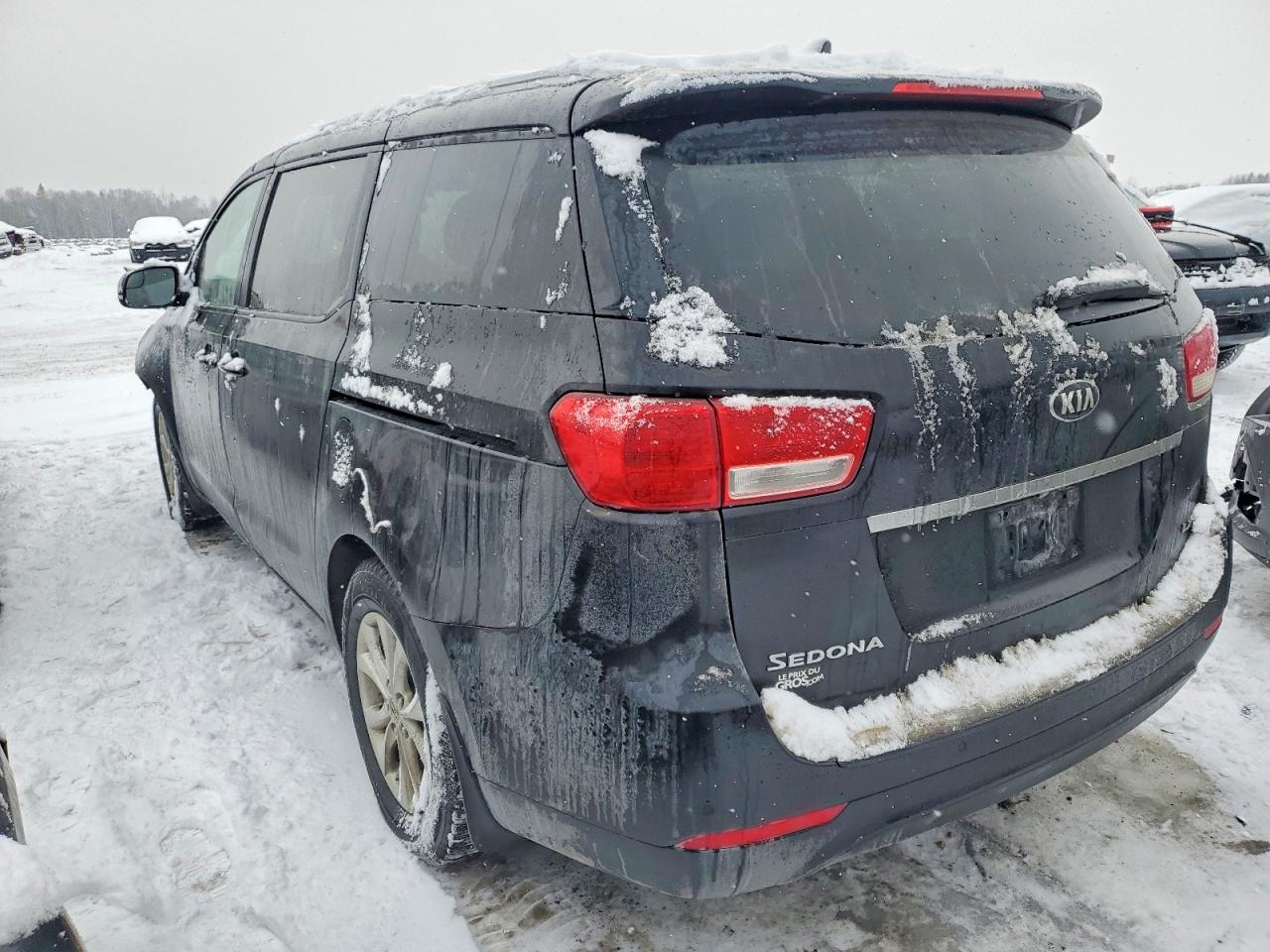 2018 KIA SEDONA LX photo 2