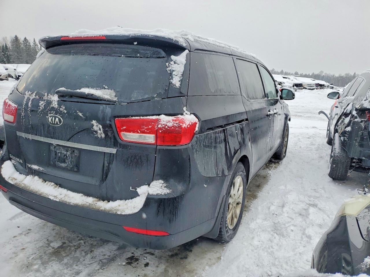 2018 KIA SEDONA LX photo 3