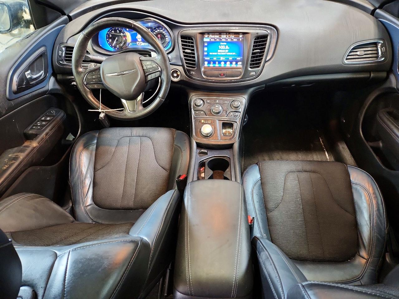 2016 CHRYSLER 200 S photo 8