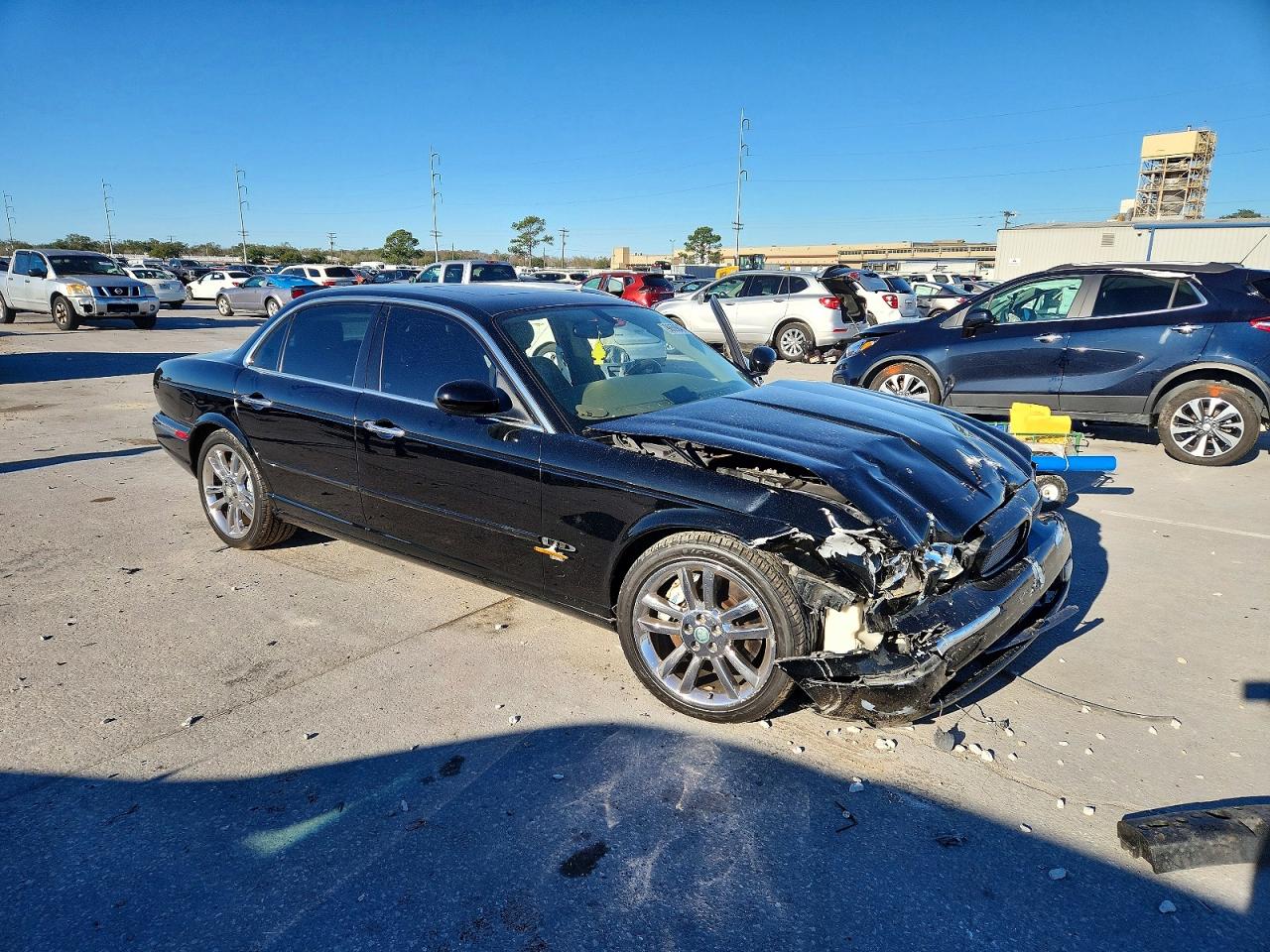 2005 JAGUAR XJR photo 4